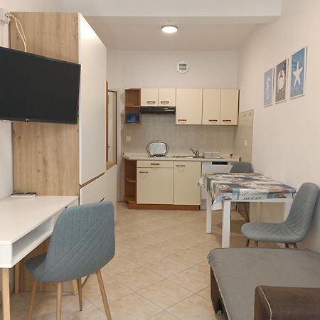 Apartments Jelovac Poreč Exteriör bild
