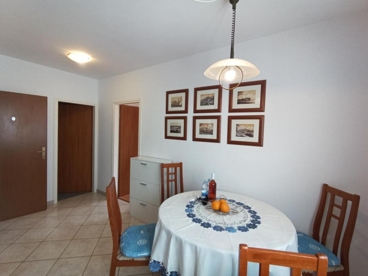 Apartments Jelovac Poreč Exteriör bild