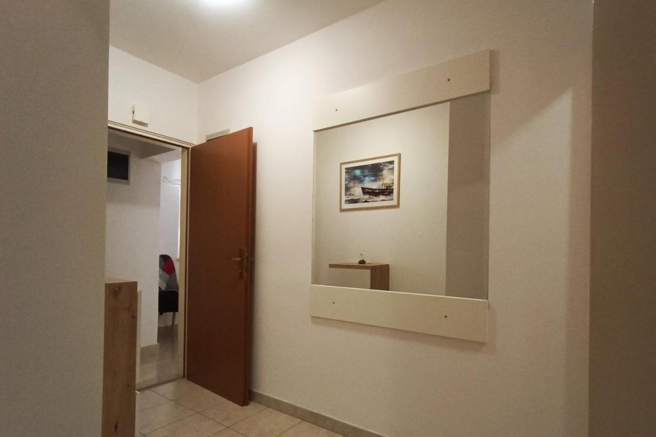 Apartments Jelovac Poreč Exteriör bild