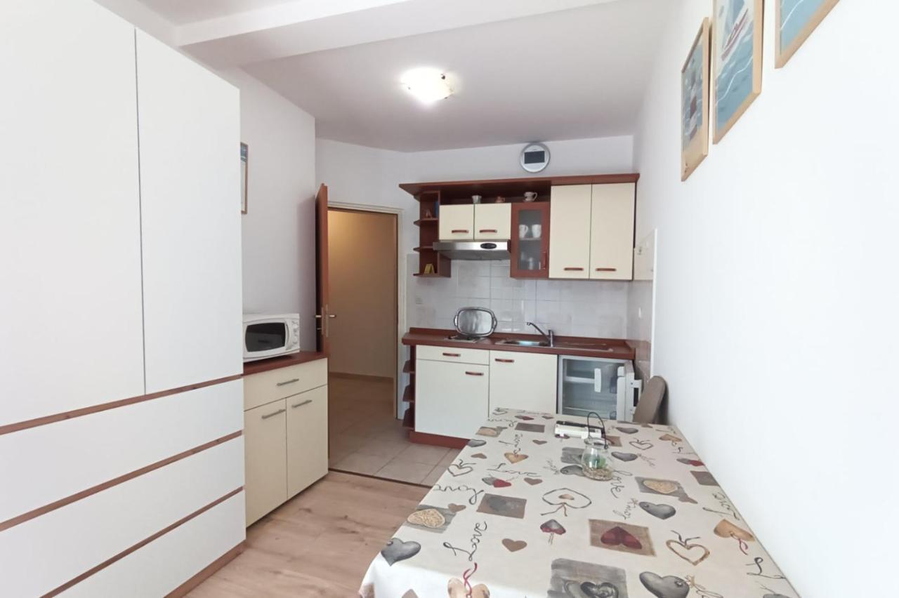 Apartments Jelovac Poreč Exteriör bild